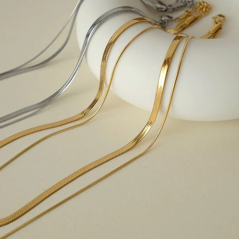 Double Layered Collarbone Necklace