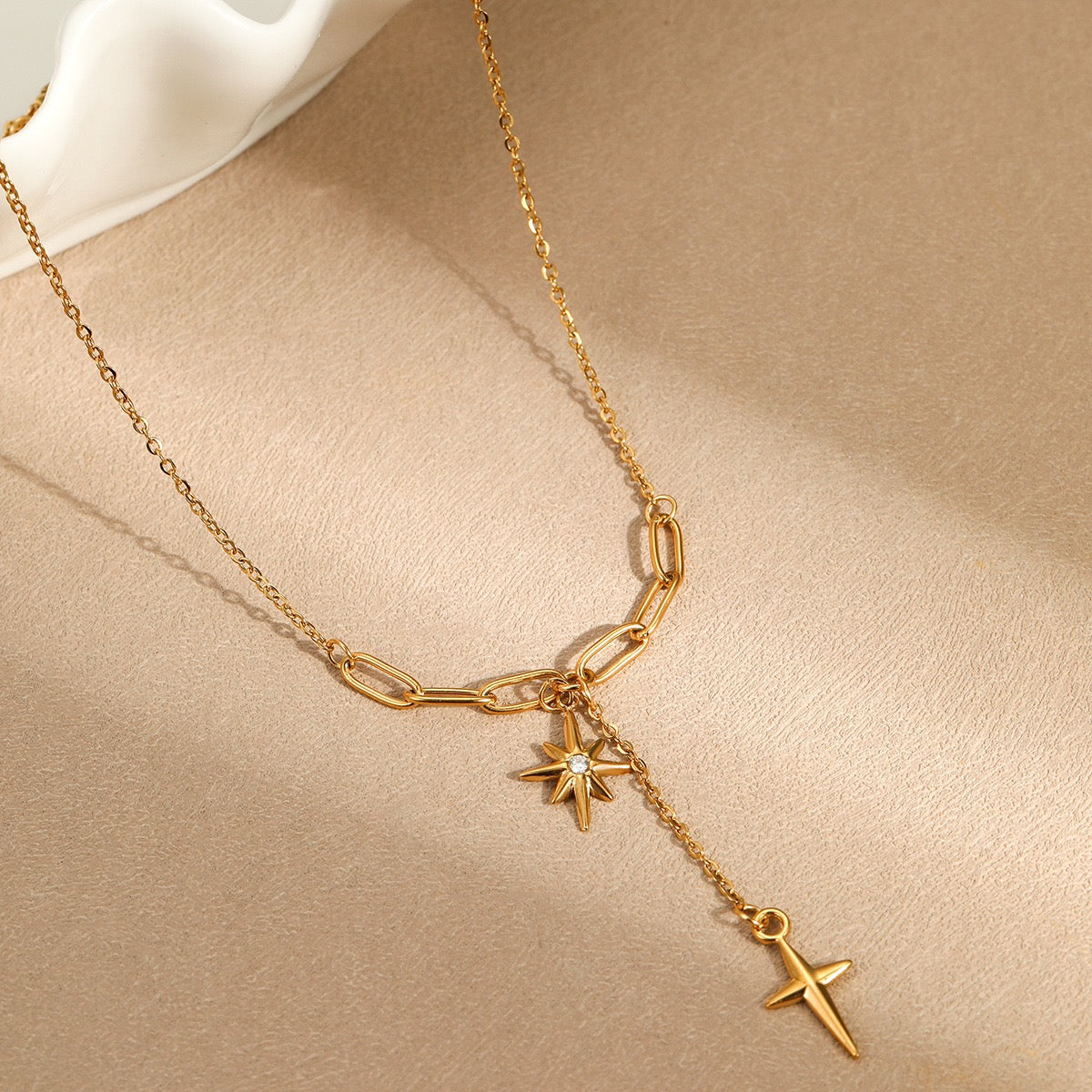 Eight-pointed star necklace